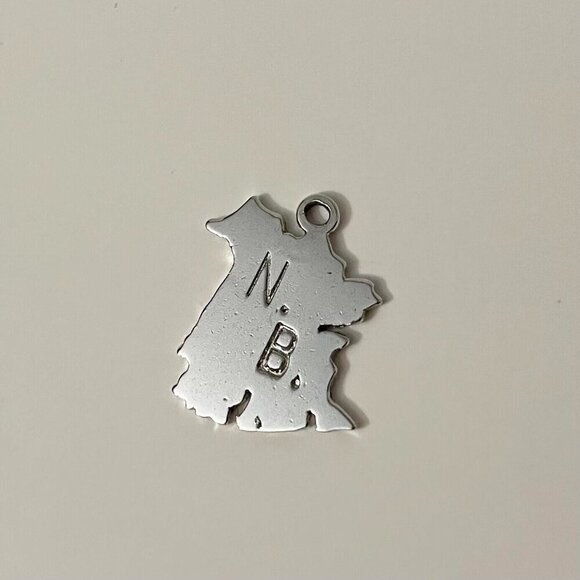 Vintage Sterling New Brunswick Canada Souvenir Charm No Loop - Picture 8 of 8